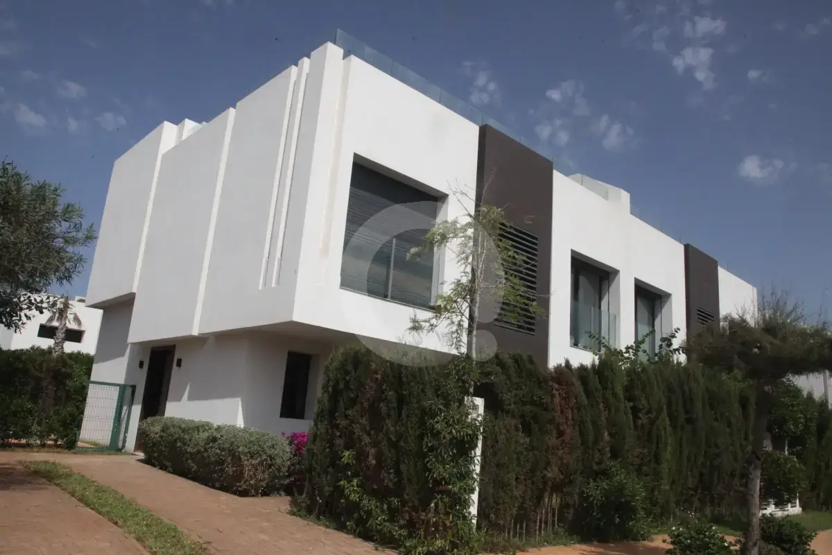 Villa à louer vide à dar bouazza