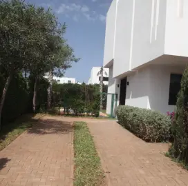Villa à louer vide à dar bouazza