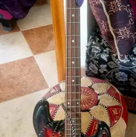 Guitare basse et son ampli