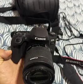 Canon eos 77D