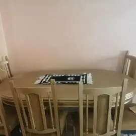 Table avec 6 chaises