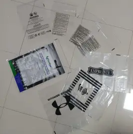 Sachet a fermeture rabattable transparent adhésif pe et pp